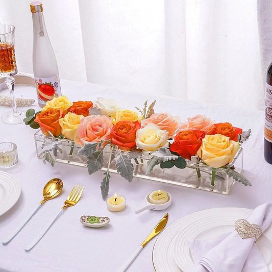 Agrega Belleza y Elegancia a tu mesa con nuestro Florero de Acrílico transparente